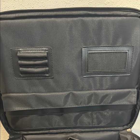 Black Leather Laptop Bag with Sturdy Handle and Flap Closure - Picture 9 of 12